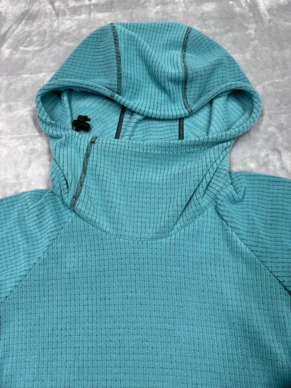 Melanzana Women's Micro Grid Teal Hoodie - Picture 4 of 10
